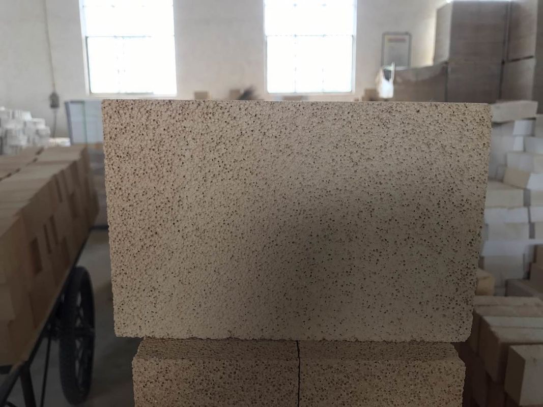 ISO9001 1,0 g / cm3 1590 stopni Mullite Lekka cegła ogniowa do pieca na gorące powietrze